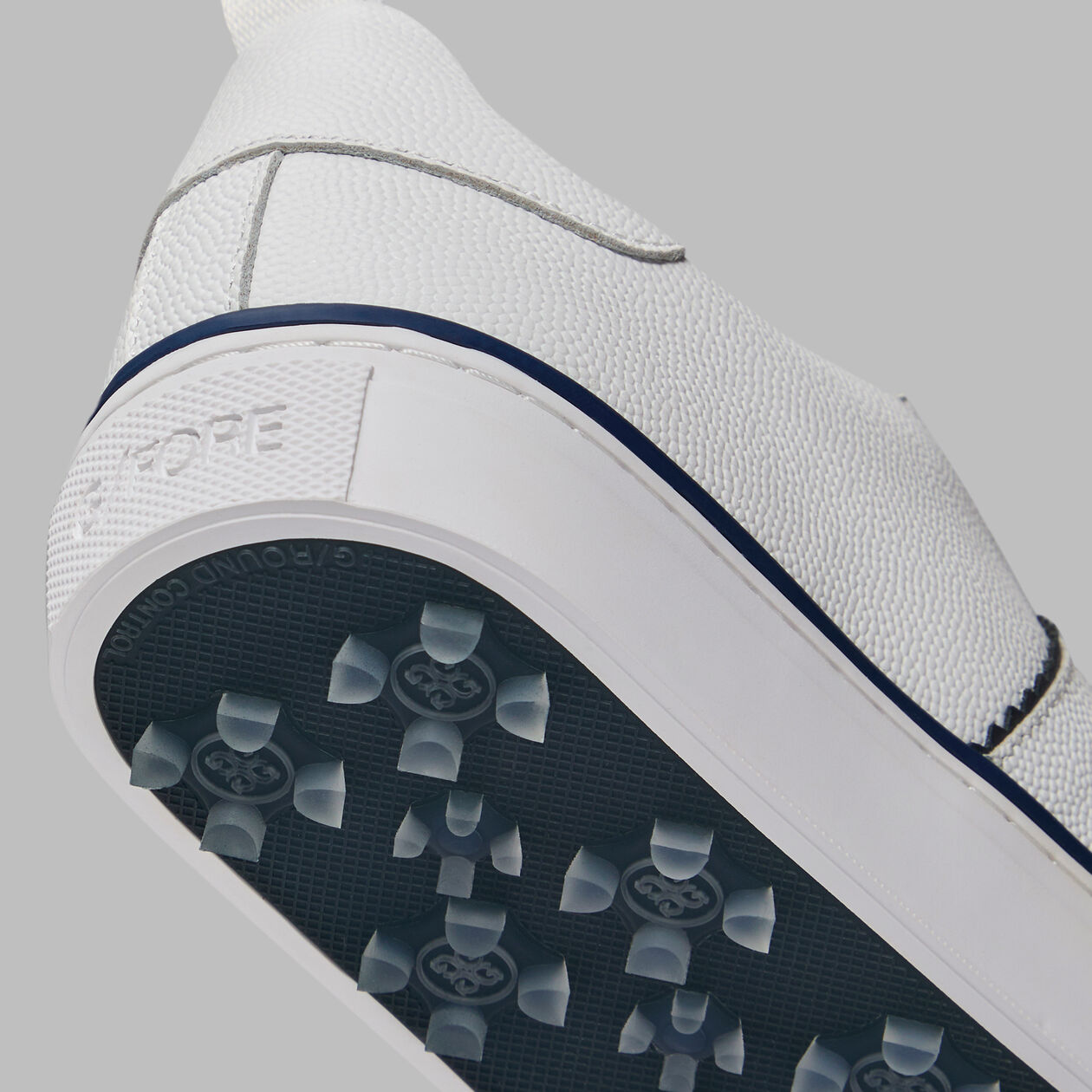 G/FORE WOMEN'S DURF SADDLE STRIPE LEATHER KILTIE -- SNOW/TWILIGHT