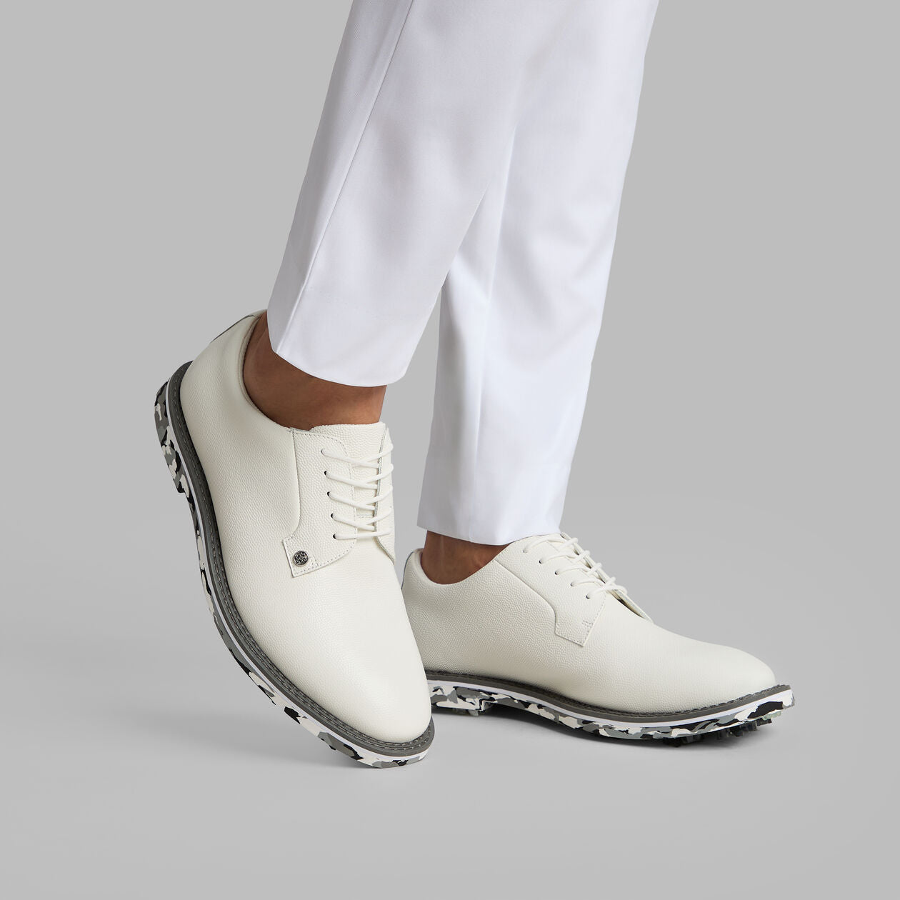 G/FORE GALLIVANTER G/LOCK LEATHER -- SNOW/CHARCOAL