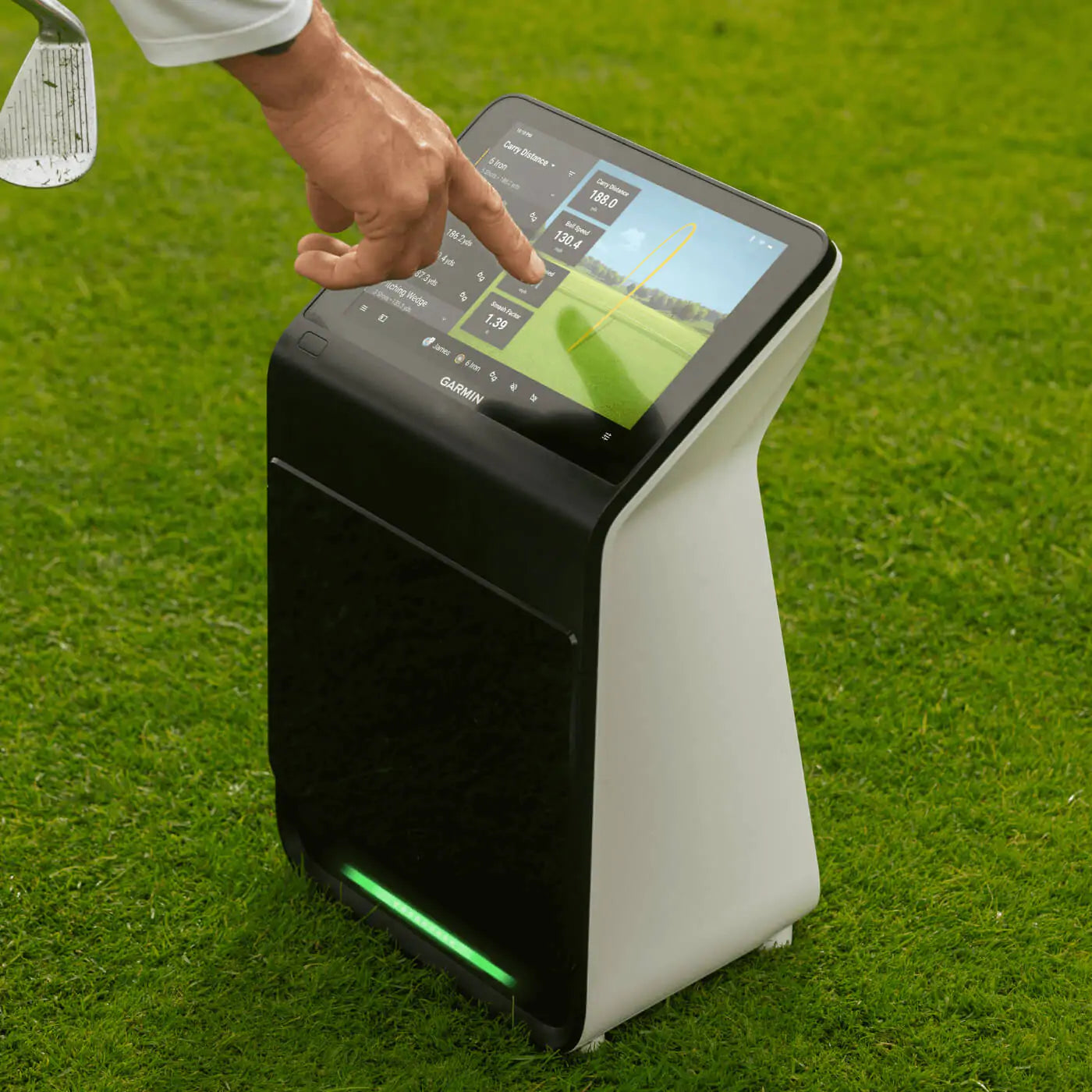 GARMIN APPROACH R50 LAUNCH MONITOR AND SIMULATOR